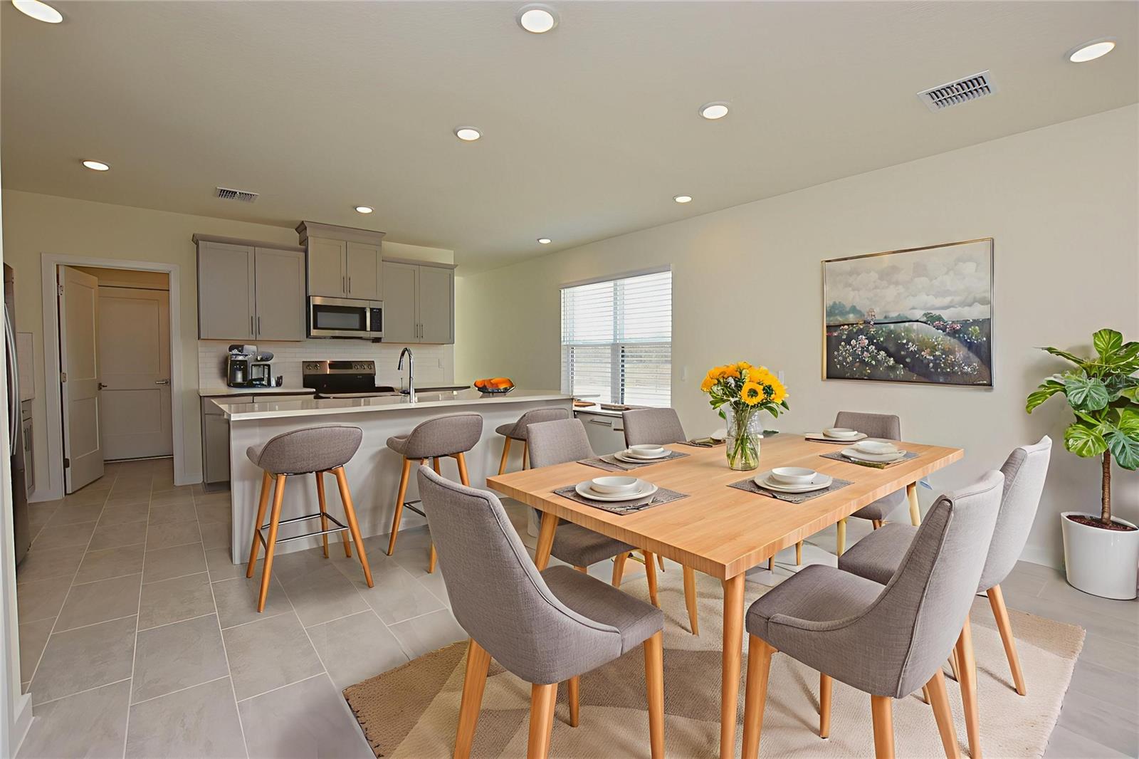 GRASSLAND WEST - Residential Lease