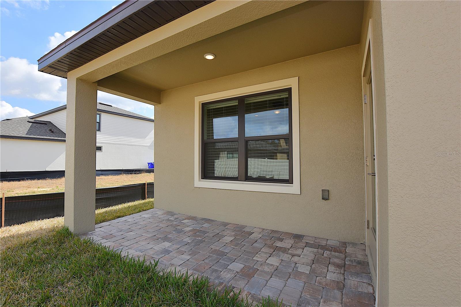 GRASSLAND WEST - Residential Lease