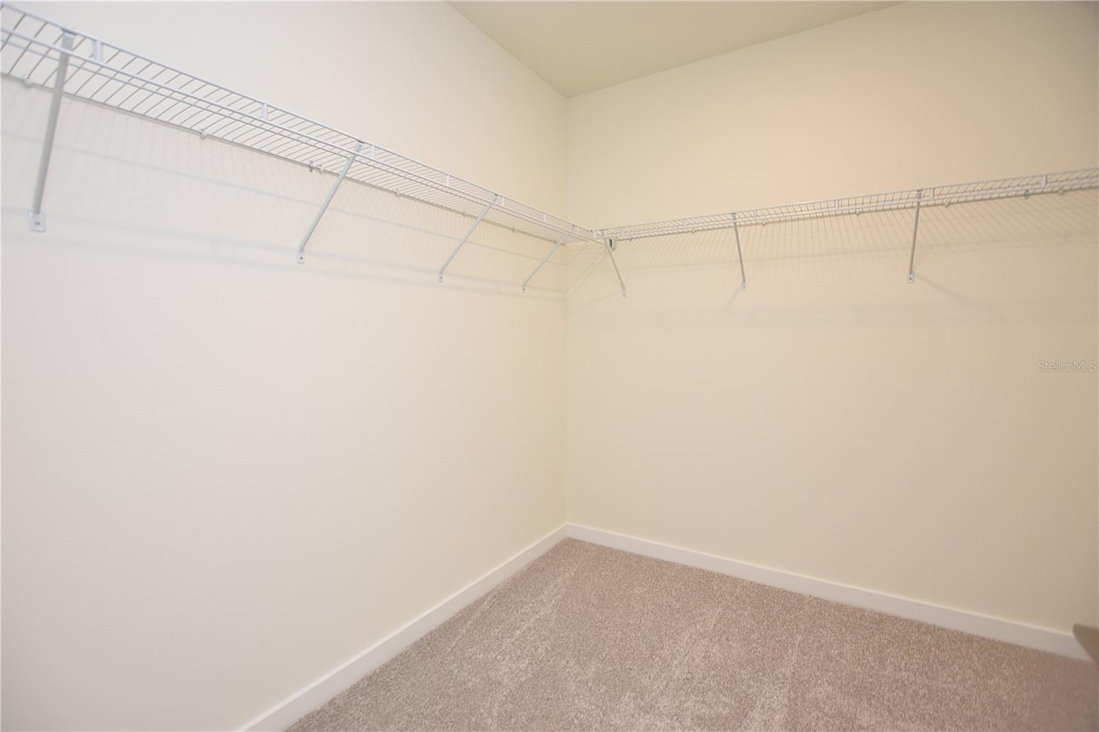 GRASSLAND WEST - Residential Lease