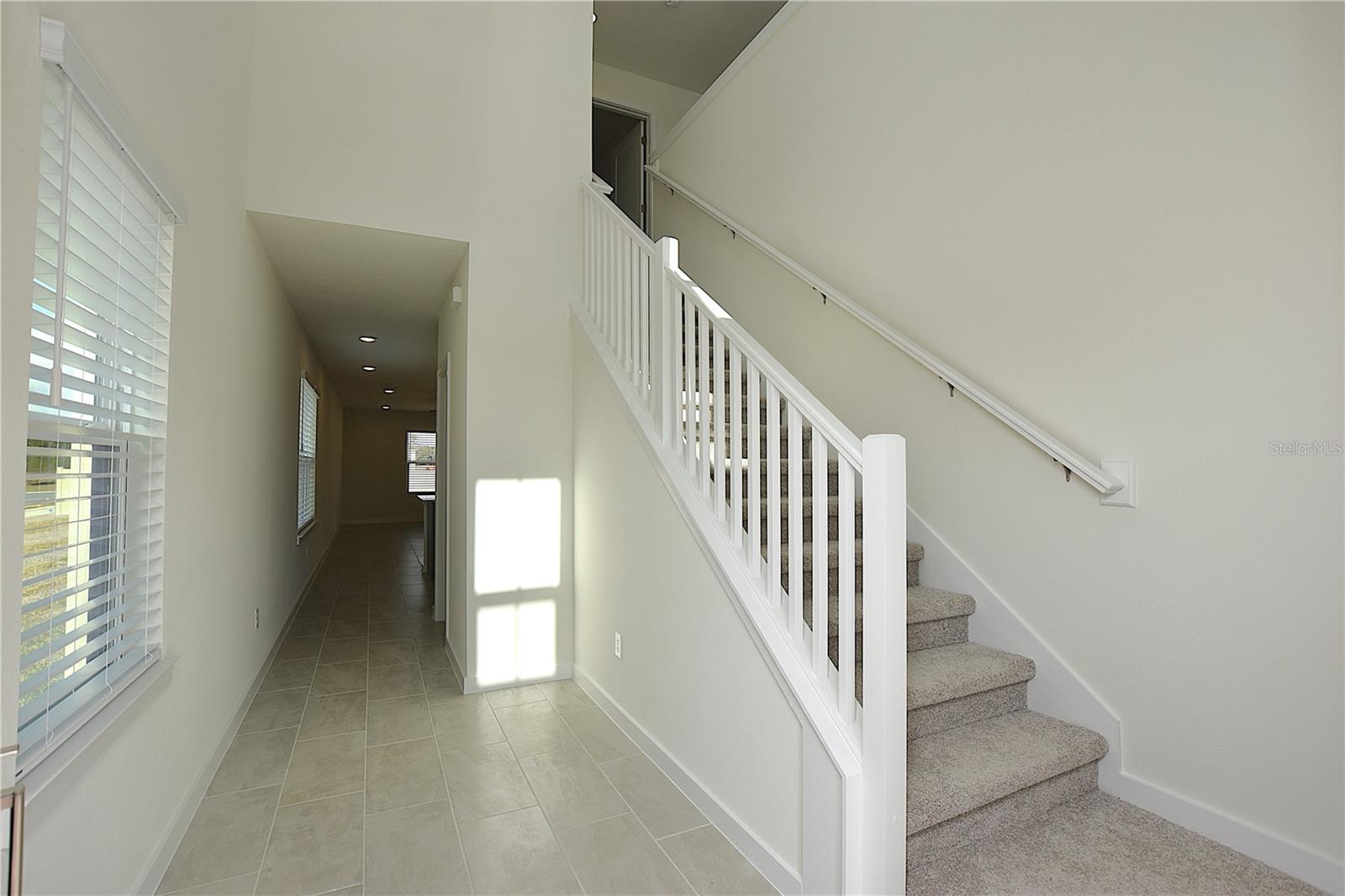 GRASSLAND WEST - Residential Lease