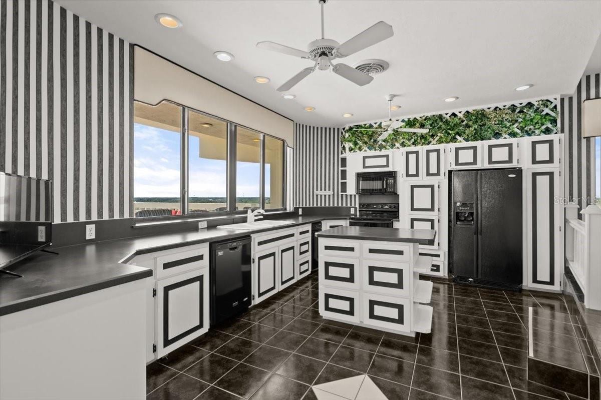 SHOREHAM BEACH - Residential