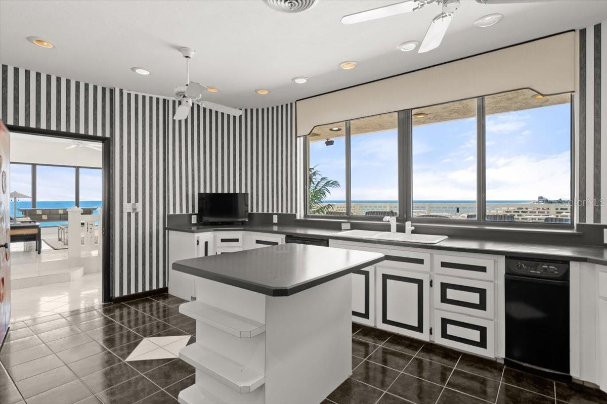 SHOREHAM BEACH - Residential