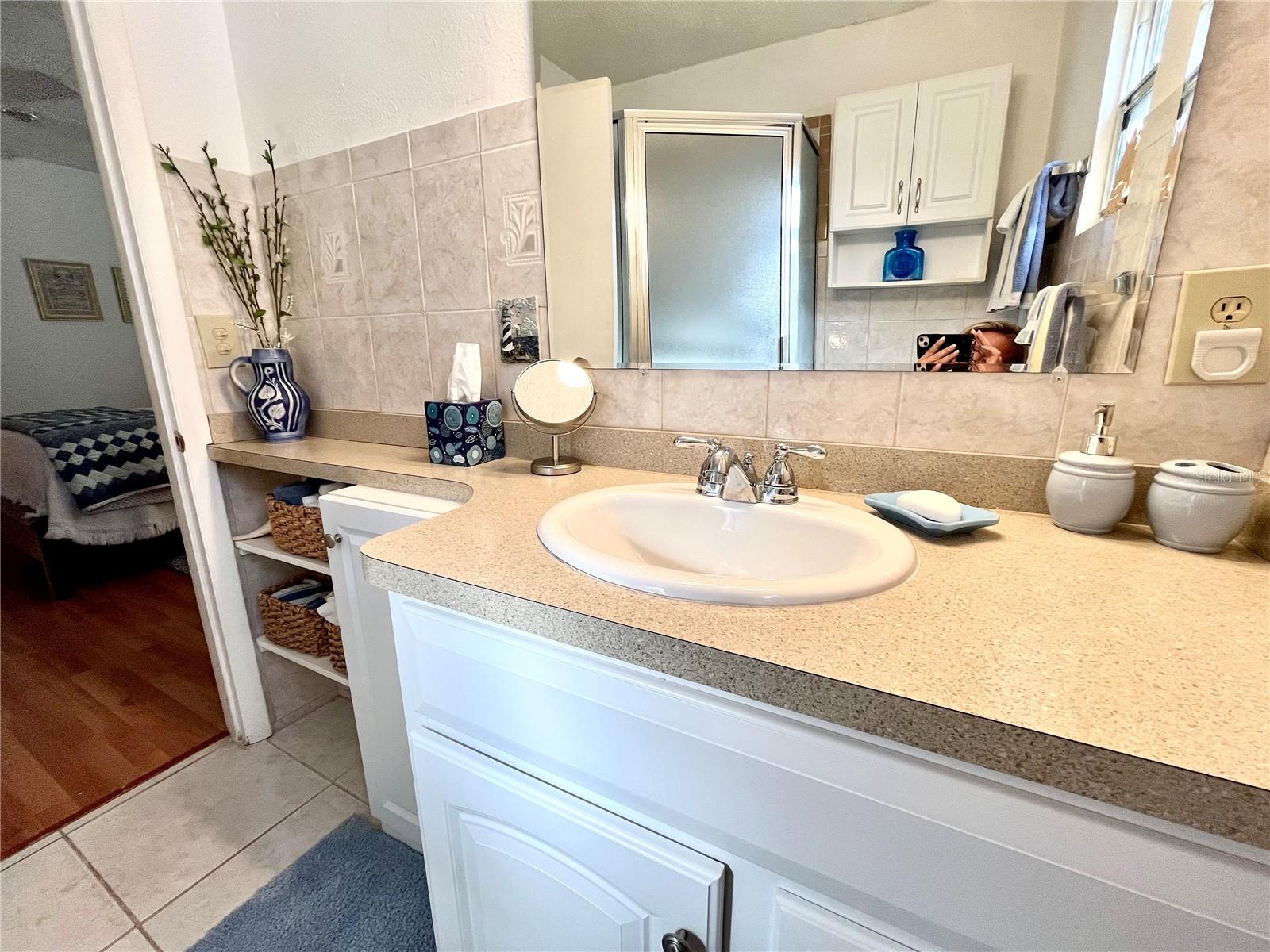 MEADOW LAWN 5TH ADD - Residential