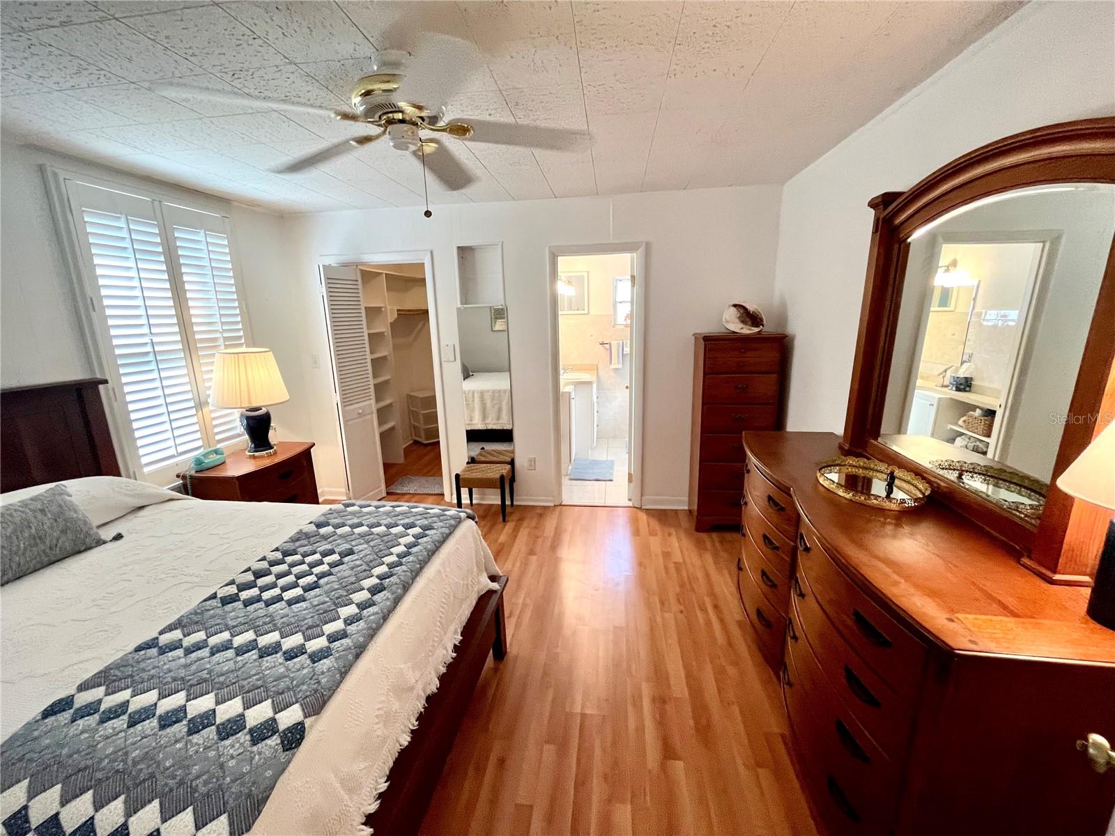 MEADOW LAWN 5TH ADD - Residential