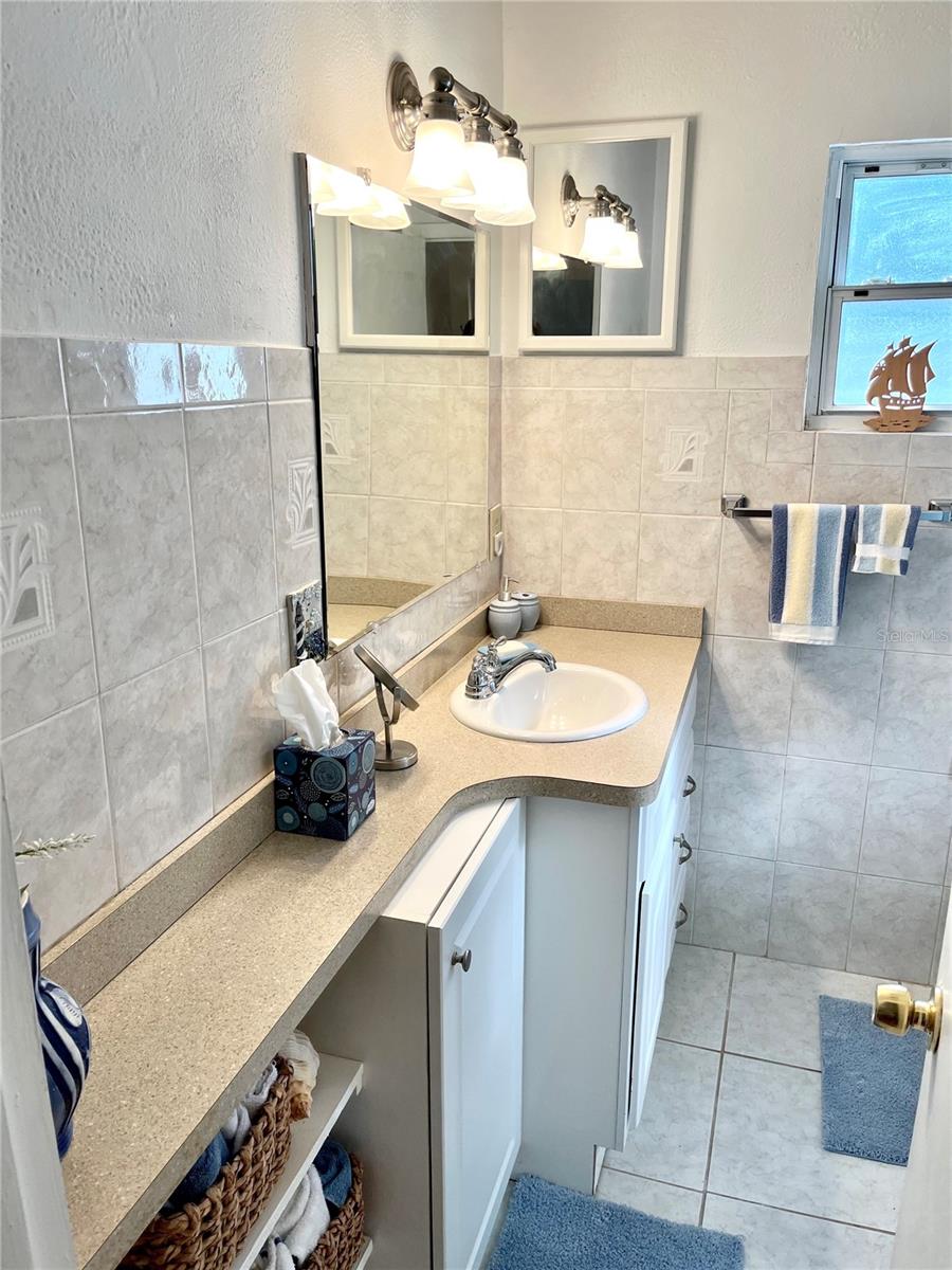 MEADOW LAWN 5TH ADD - Residential