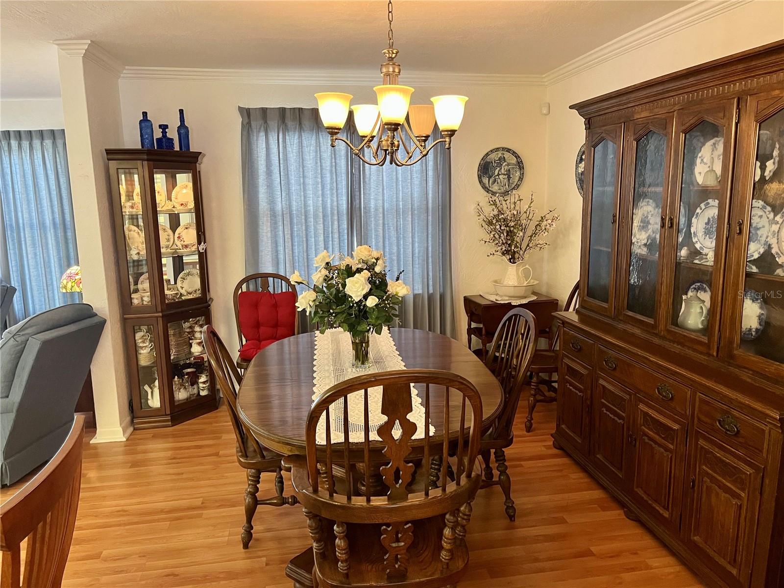 MEADOW LAWN 5TH ADD - Residential