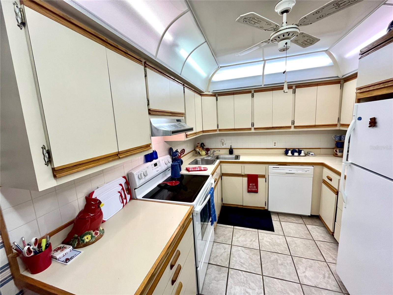 MEADOW LAWN 5TH ADD - Residential