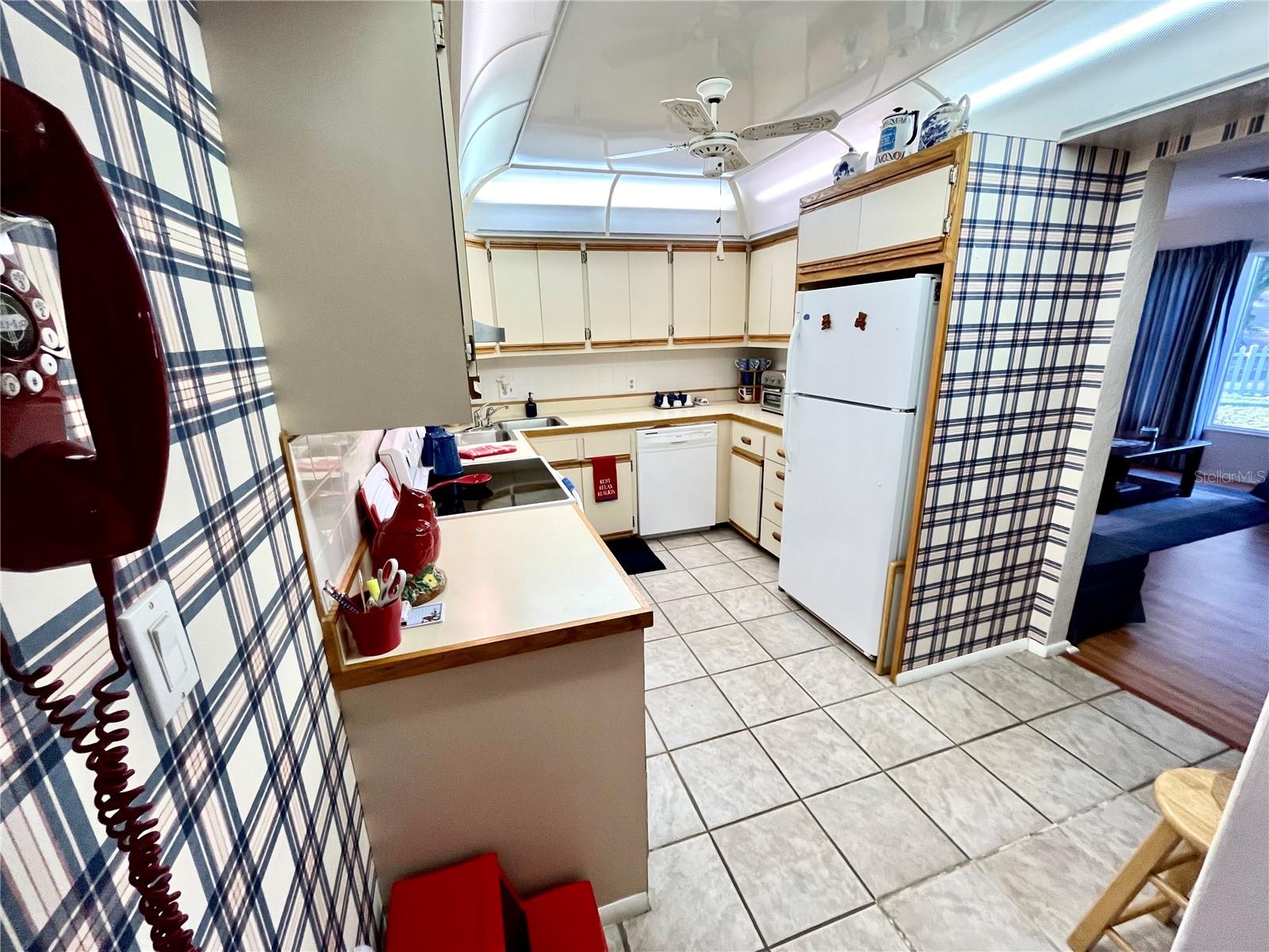 MEADOW LAWN 5TH ADD - Residential