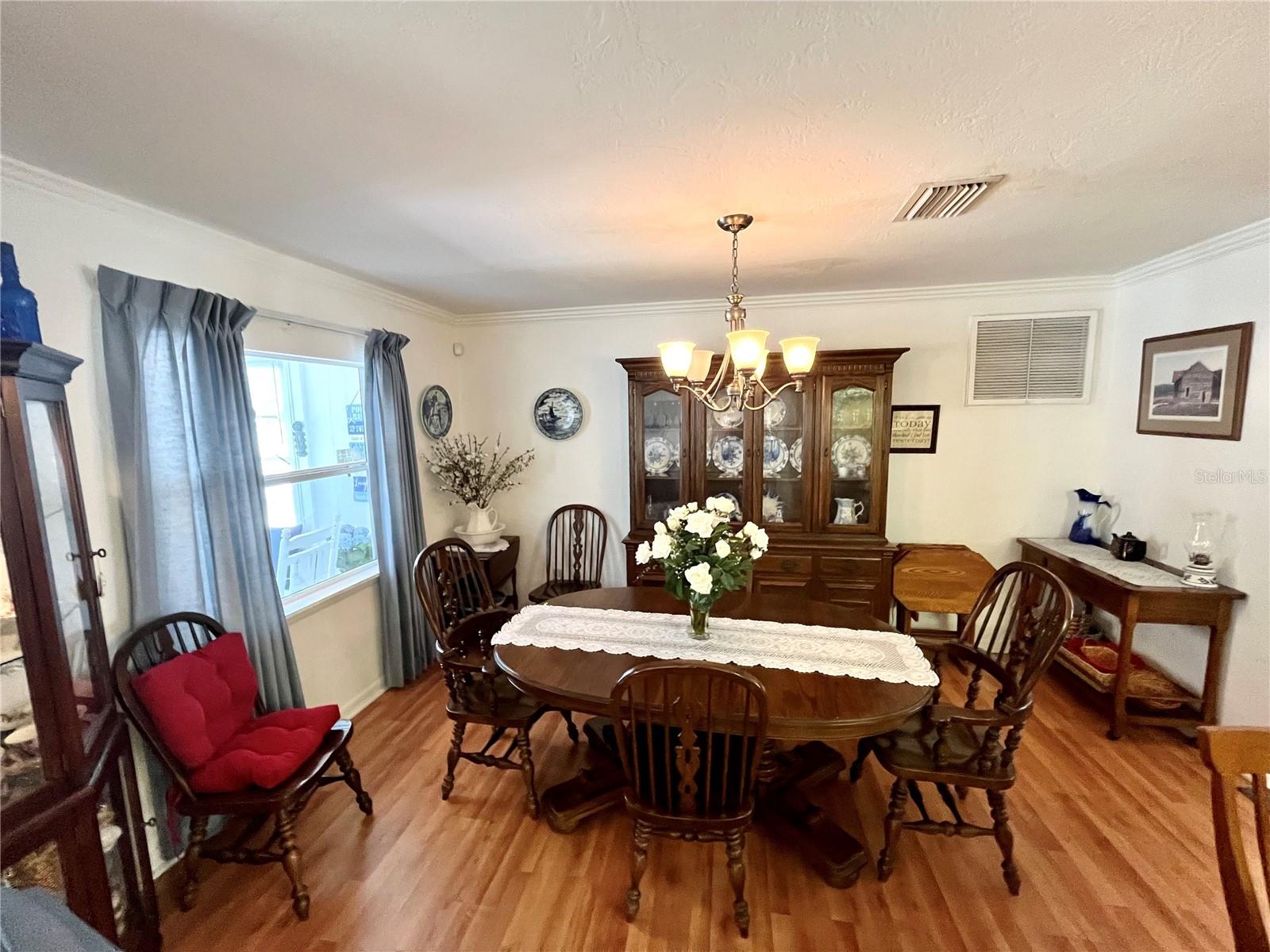 MEADOW LAWN 5TH ADD - Residential