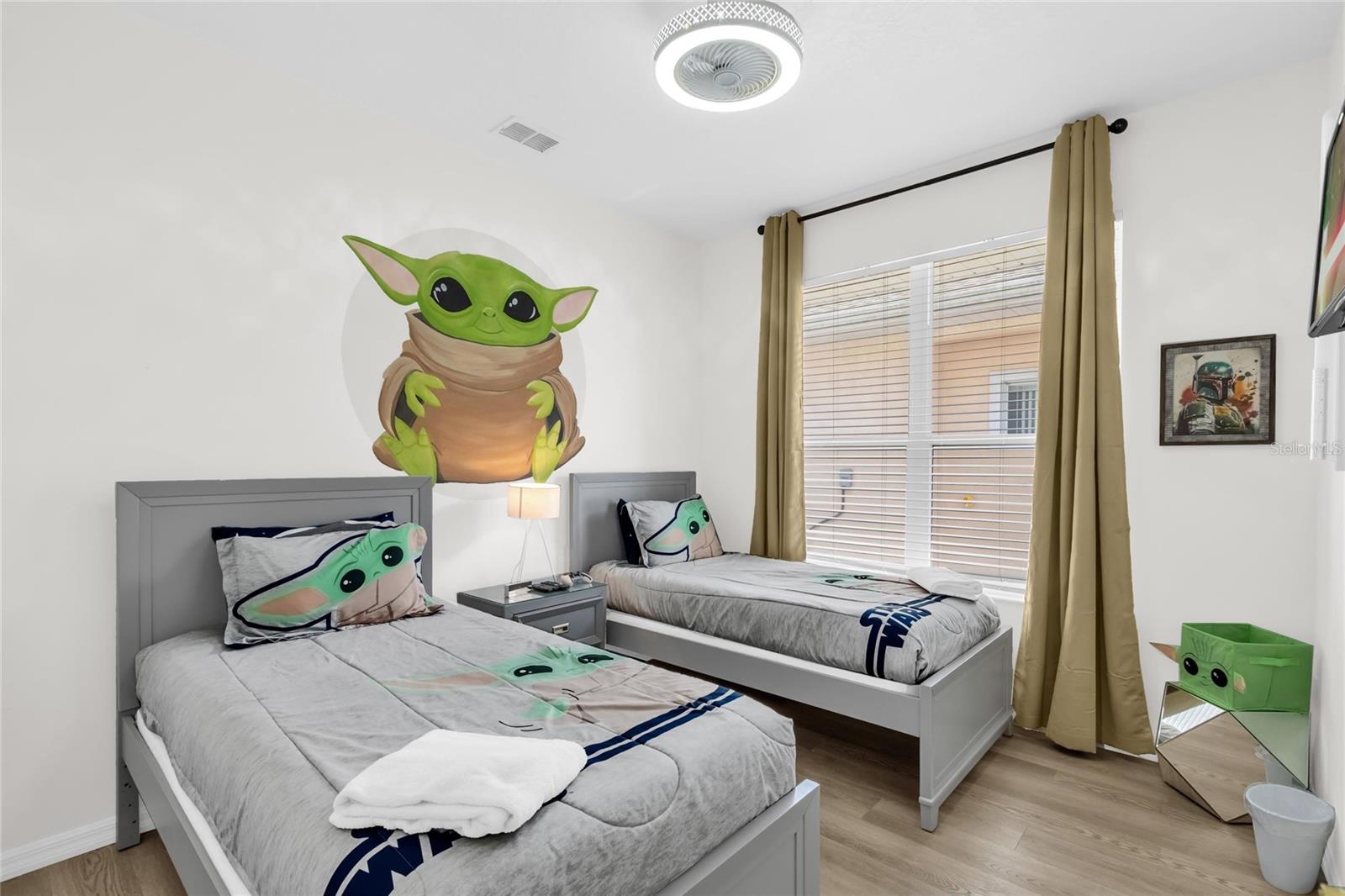 SUNSET LAKES PH 1 - Residential