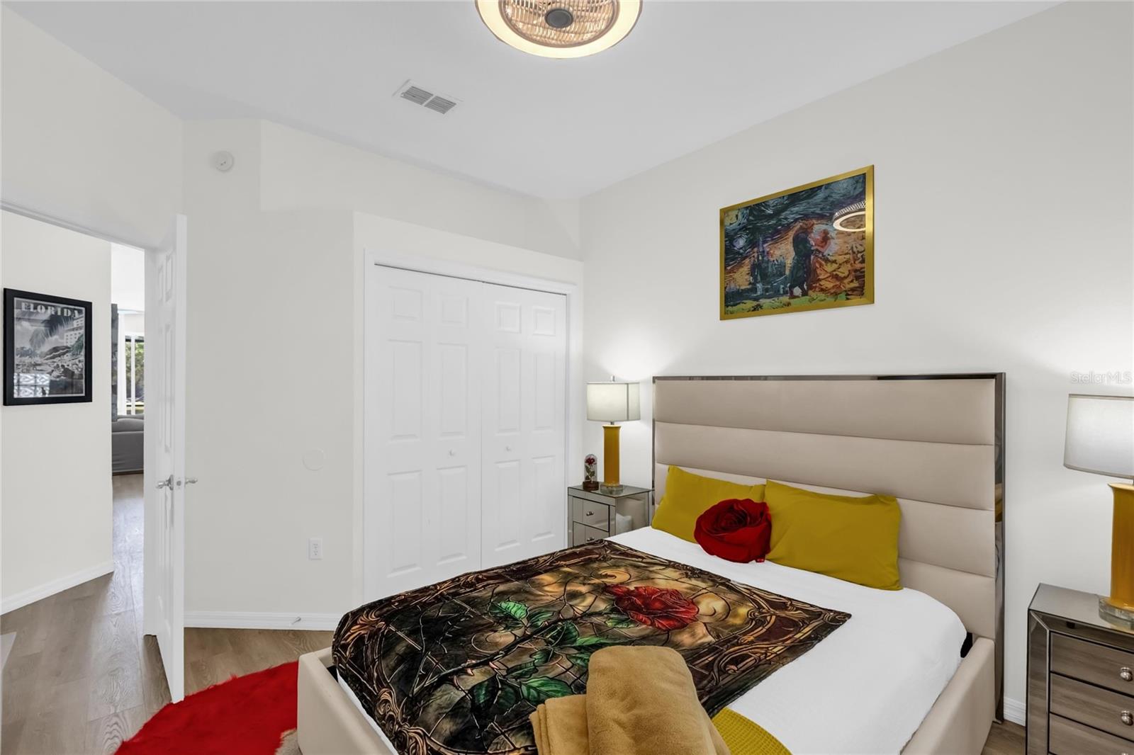 SUNSET LAKES PH 1 - Residential