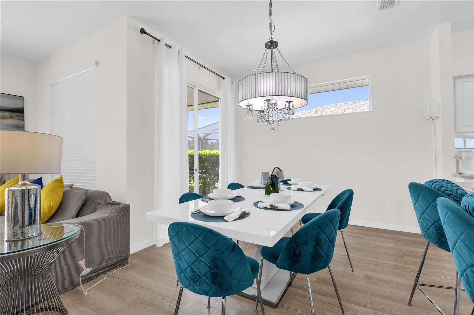 SUNSET LAKES PH 1 - Residential