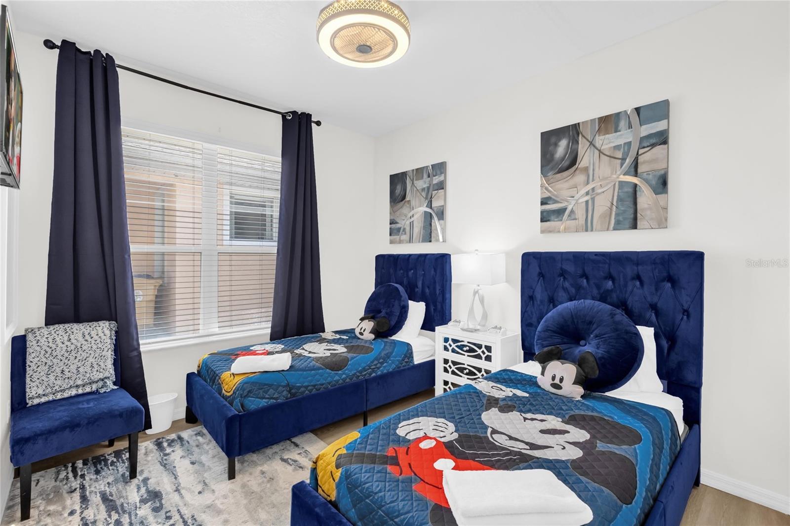 SUNSET LAKES PH 1 - Residential