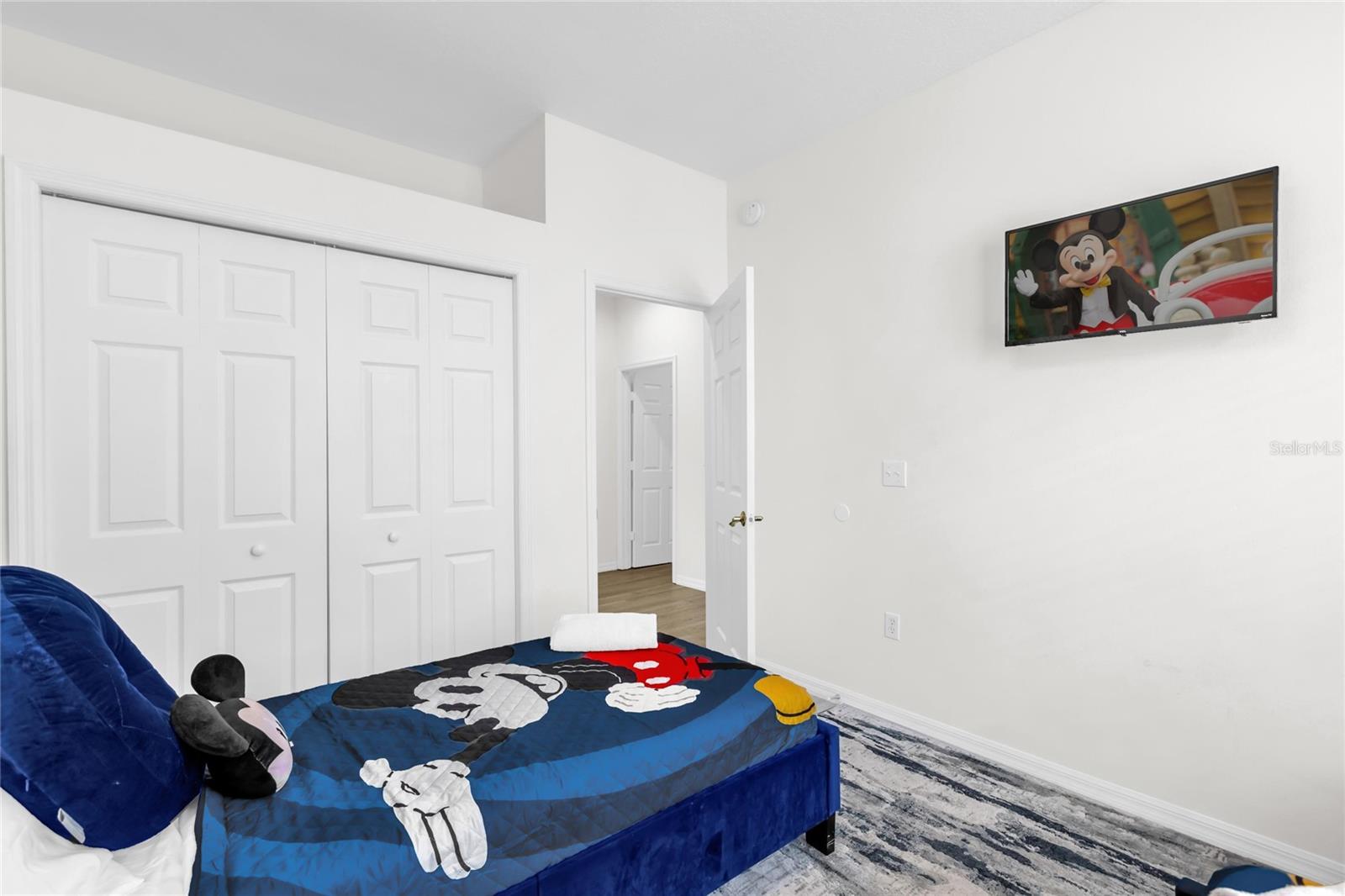 SUNSET LAKES PH 1 - Residential