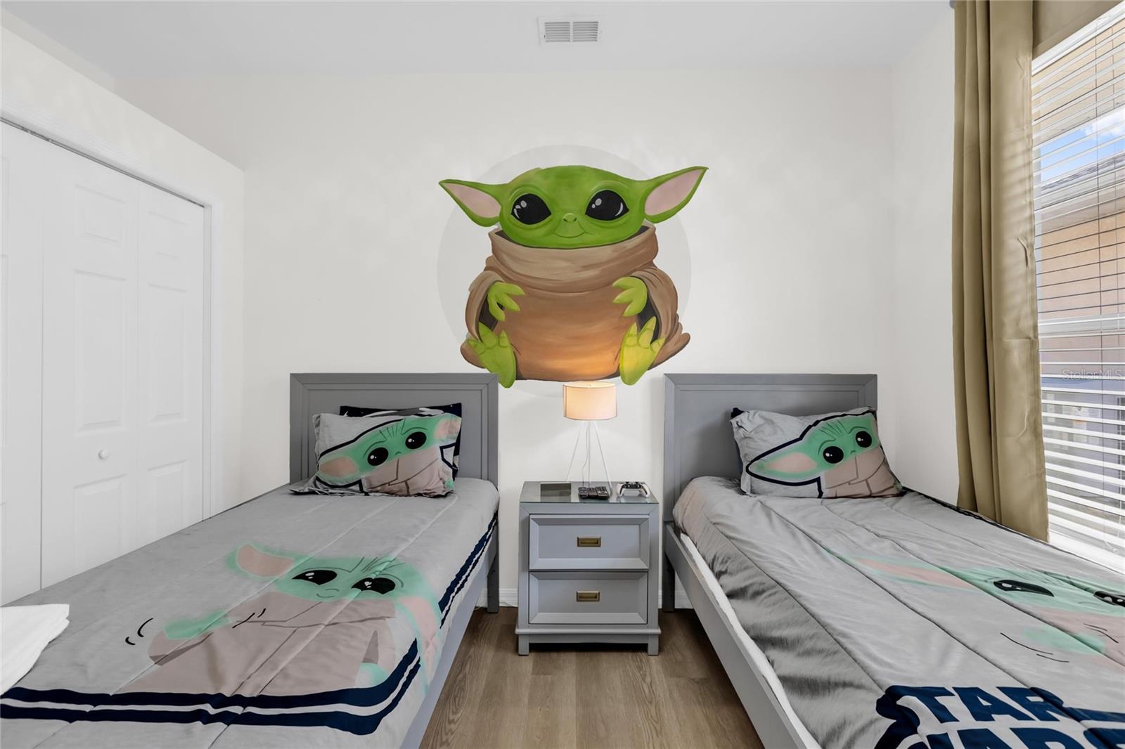 SUNSET LAKES PH 1 - Residential