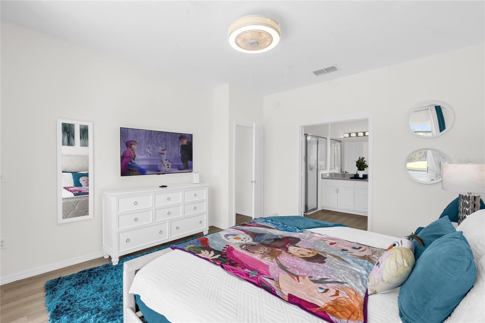 SUNSET LAKES PH 1 - Residential