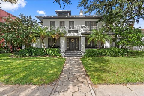 515 20TH AVENUE NE ST PETERSBURG FL 33704