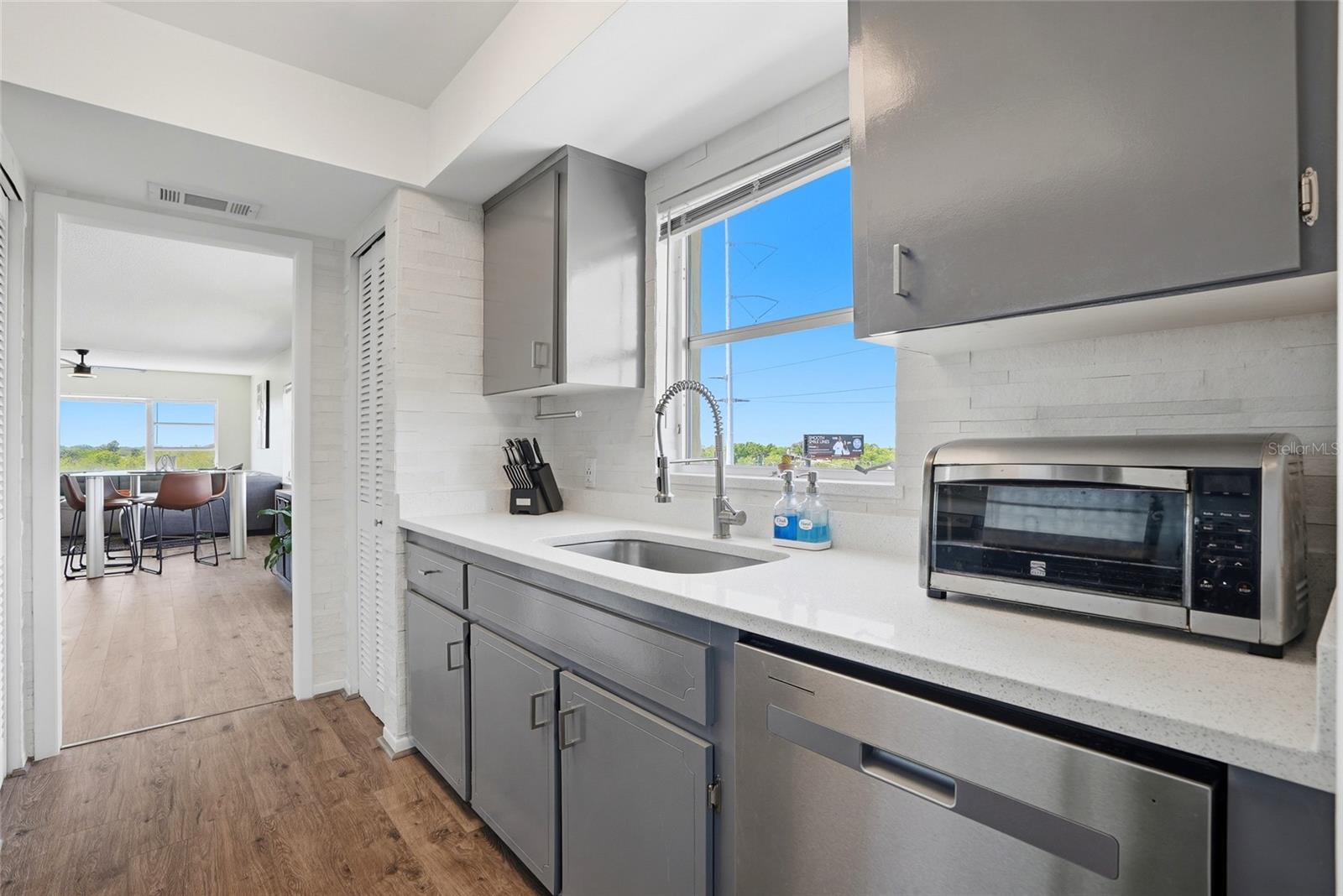 SEMINOLE-ON-THE-GREEN CAVALIER BLDG - Residential