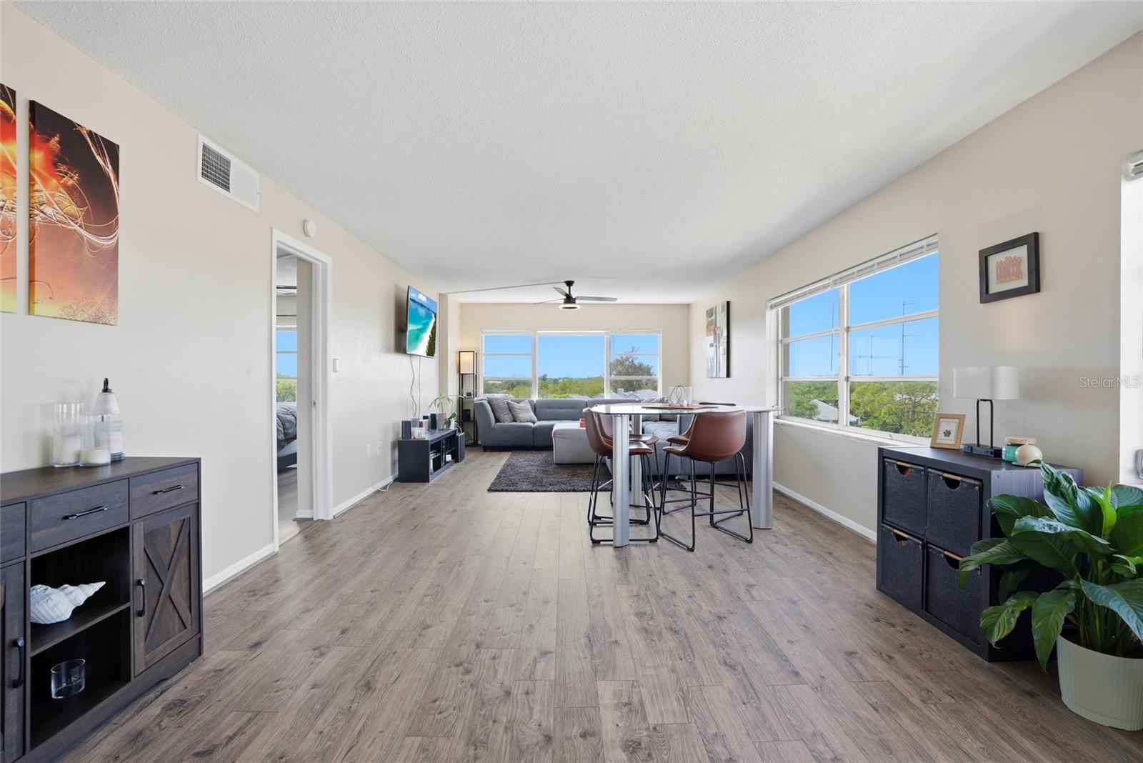 SEMINOLE-ON-THE-GREEN CAVALIER BLDG - Residential