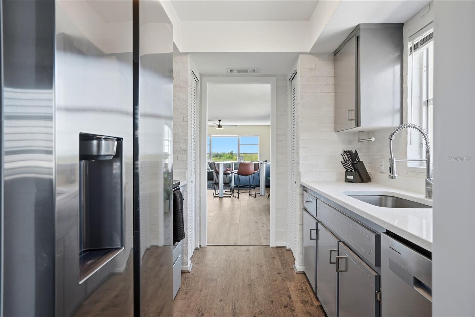 SEMINOLE-ON-THE-GREEN CAVALIER BLDG - Residential