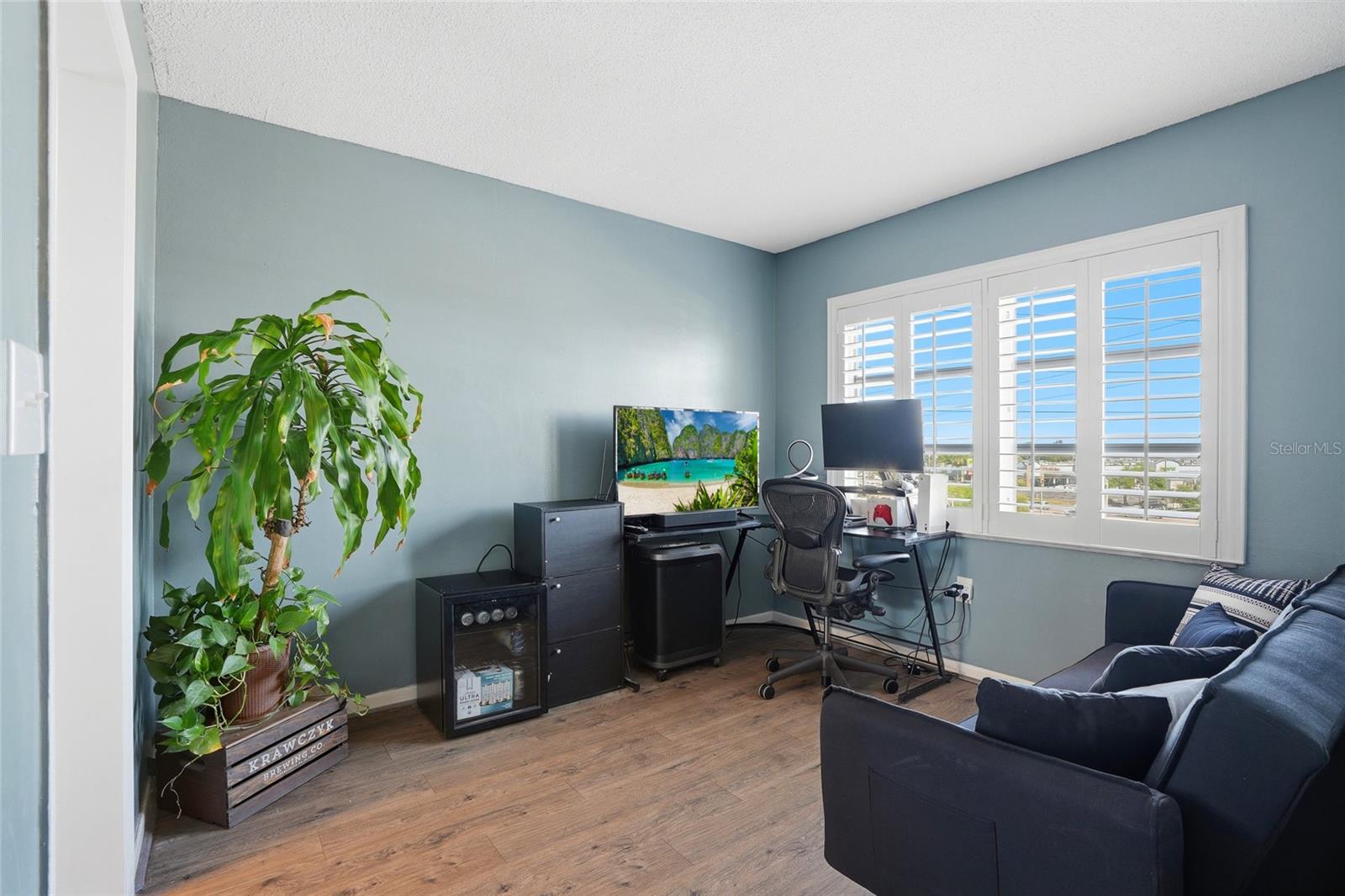 SEMINOLE-ON-THE-GREEN CAVALIER BLDG - Residential