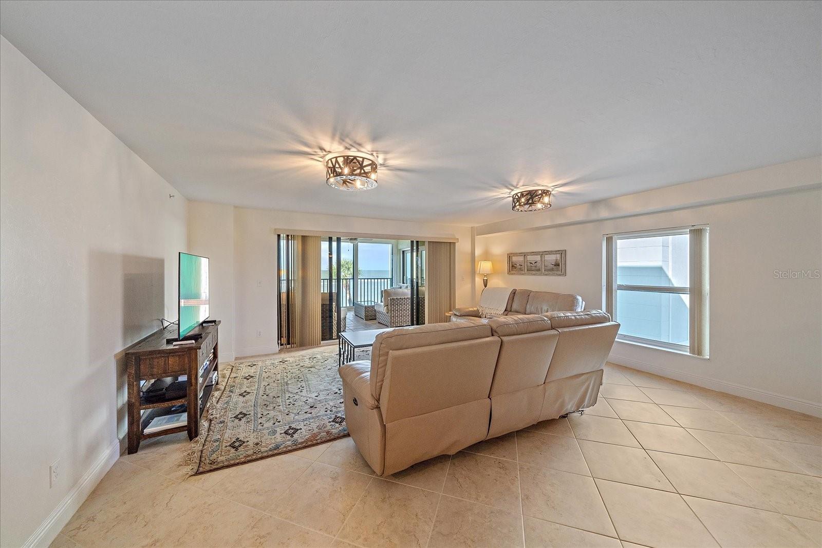 BOULDER POINTE CONDO - Residential