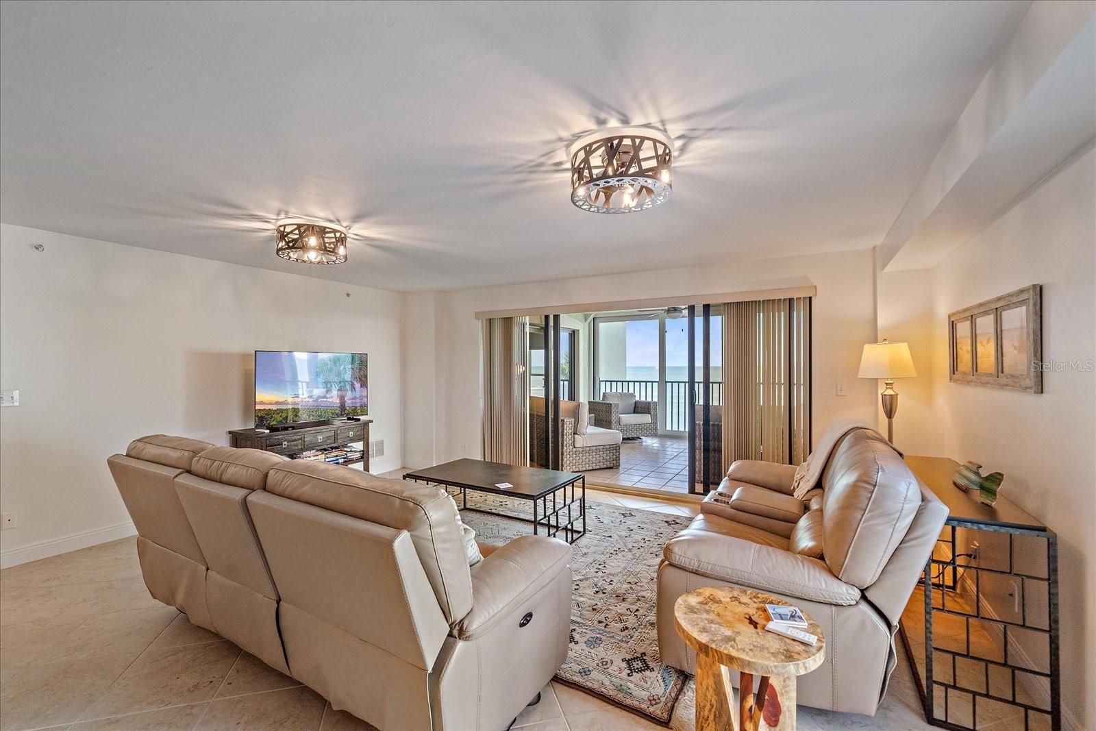 BOULDER POINTE CONDO - Residential