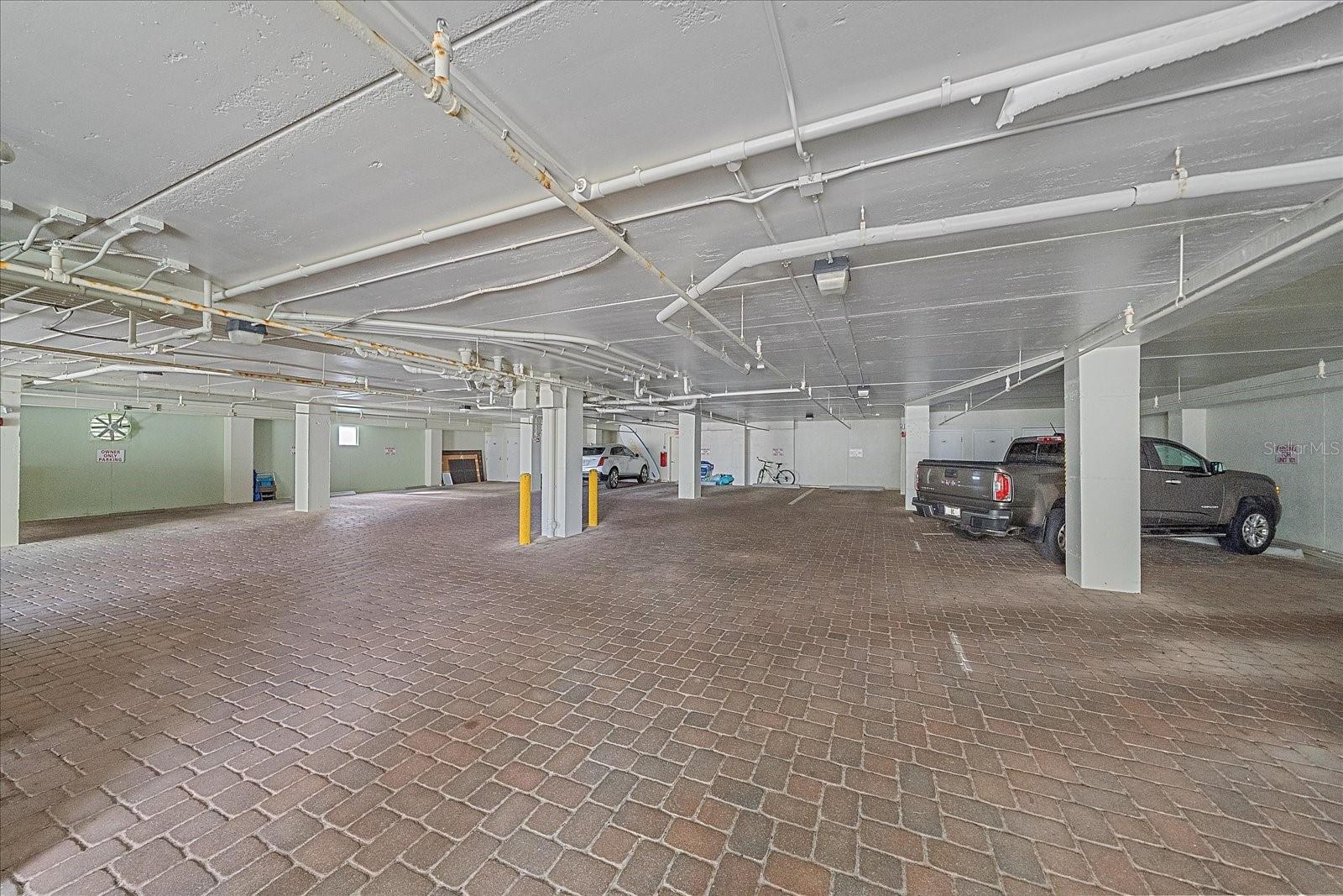 BOULDER POINTE CONDO - Residential