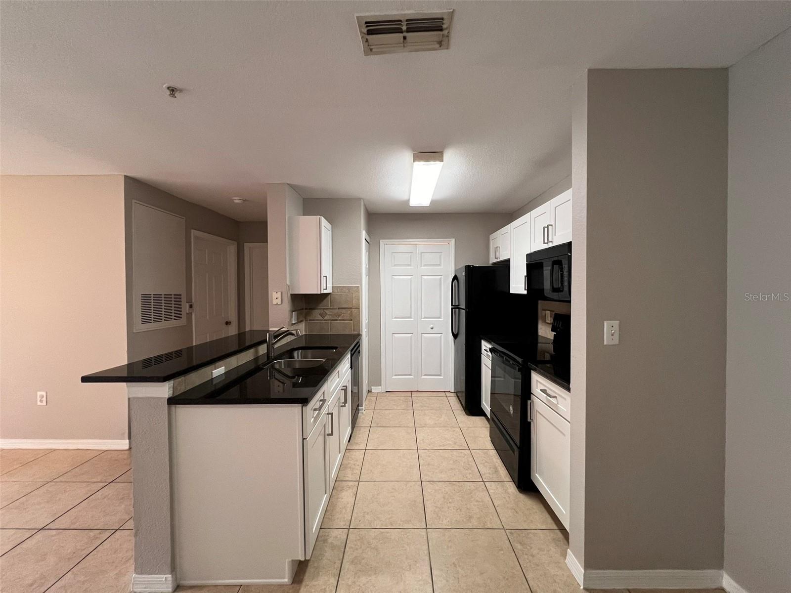 5459 VINELAND ROAD 4101