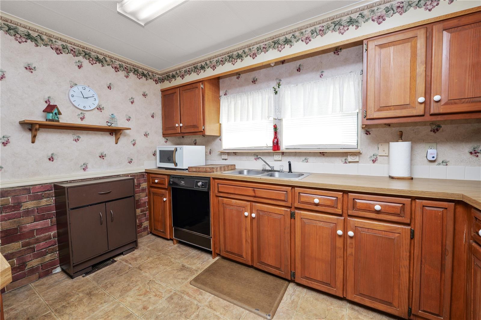 OAKWOOD ESTATES - Residential