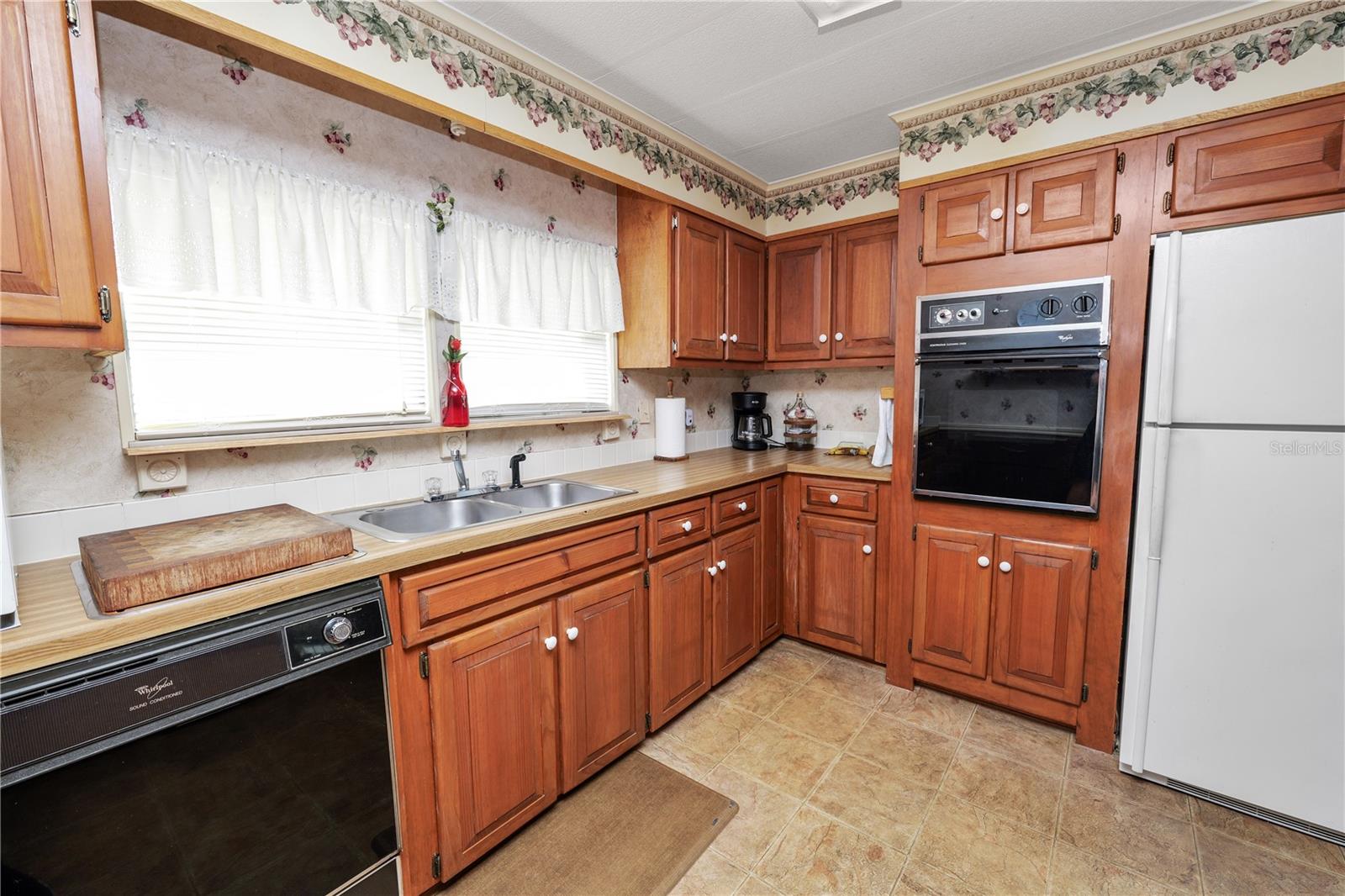 OAKWOOD ESTATES - Residential