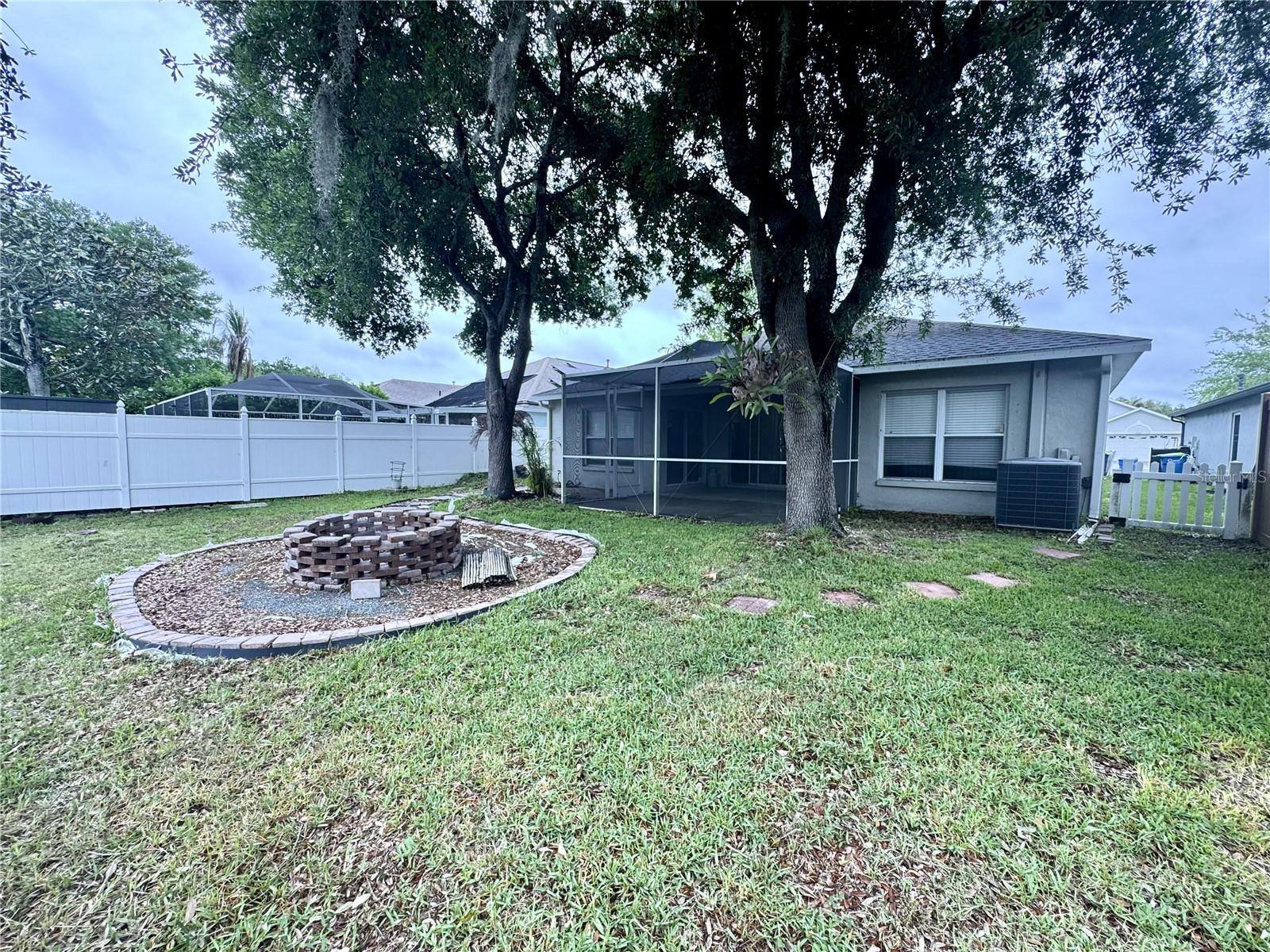 MEADOW POINTE PRCL 17 - Residential Lease