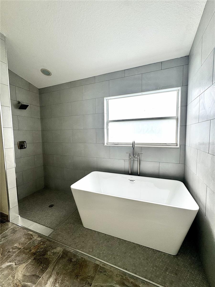 MEADOW POINTE PRCL 17 - Residential Lease