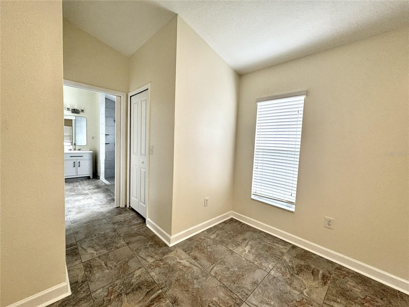 MEADOW POINTE PRCL 17 - Residential Lease