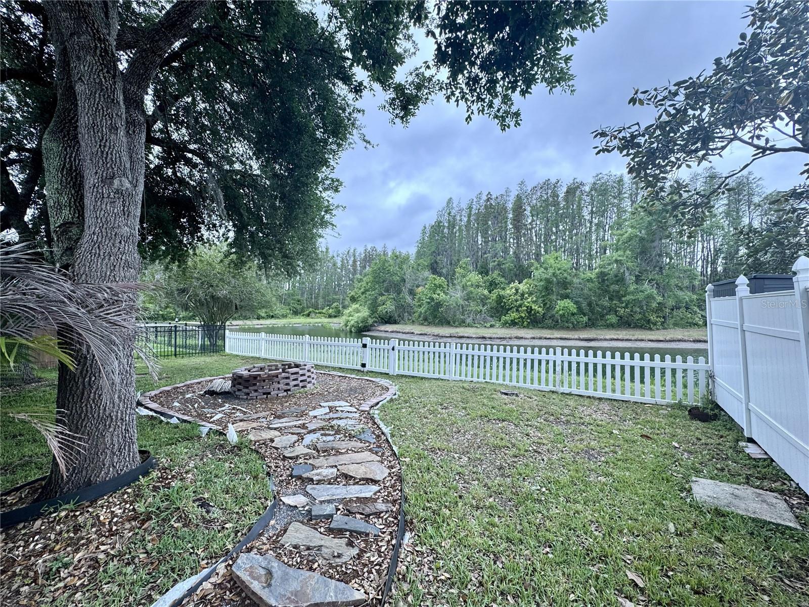 MEADOW POINTE PRCL 17 - Residential Lease