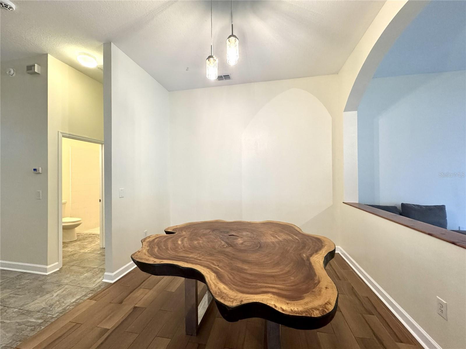 MEADOW POINTE PRCL 17 - Residential Lease