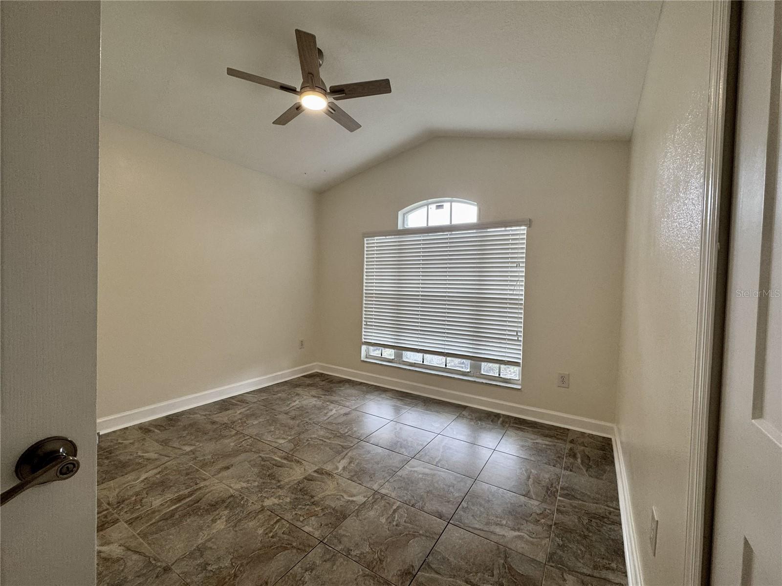 MEADOW POINTE PRCL 17 - Residential Lease