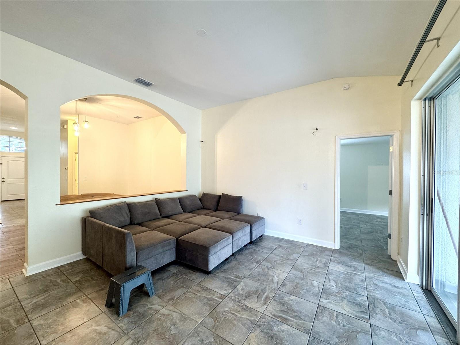 MEADOW POINTE PRCL 17 - Residential Lease