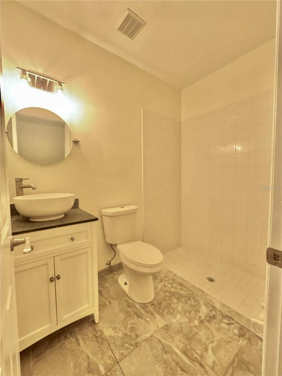 MEADOW POINTE PRCL 17 - Residential Lease