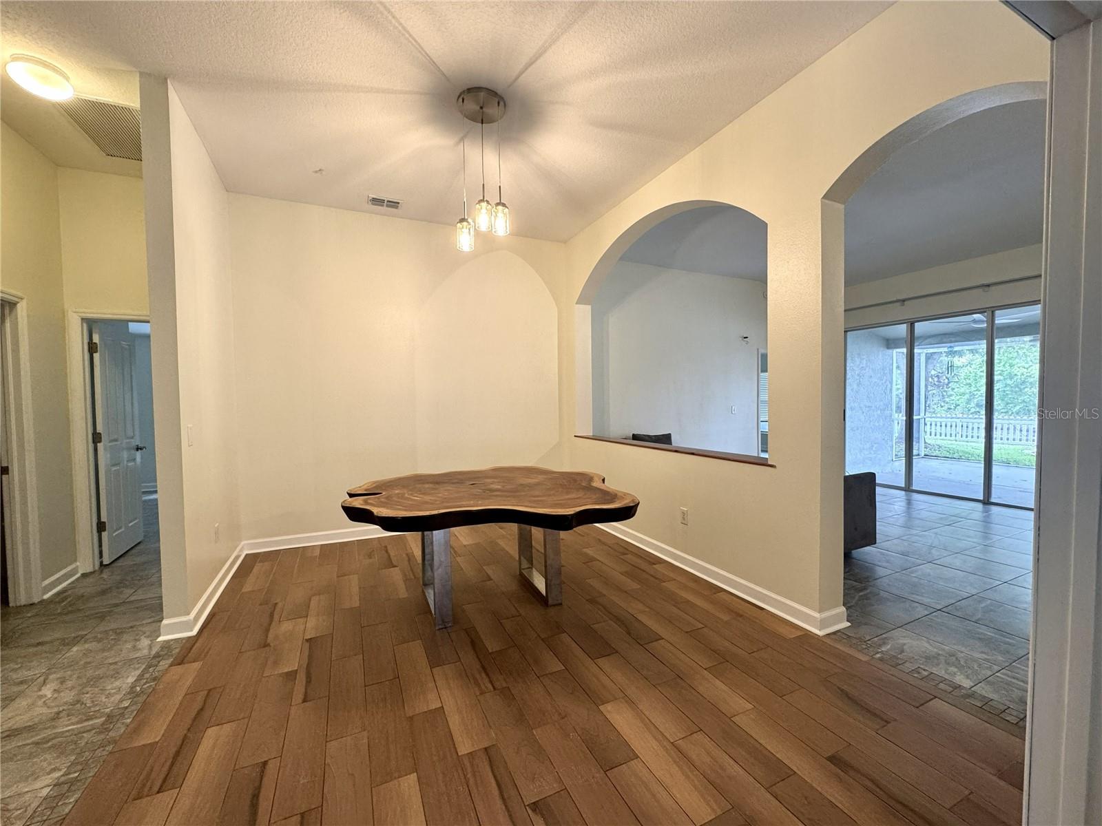 MEADOW POINTE PRCL 17 - Residential Lease