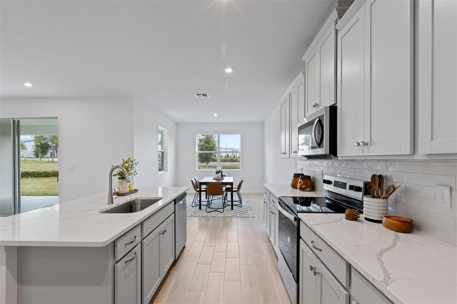 MEADOWLARK LANDING - Residential