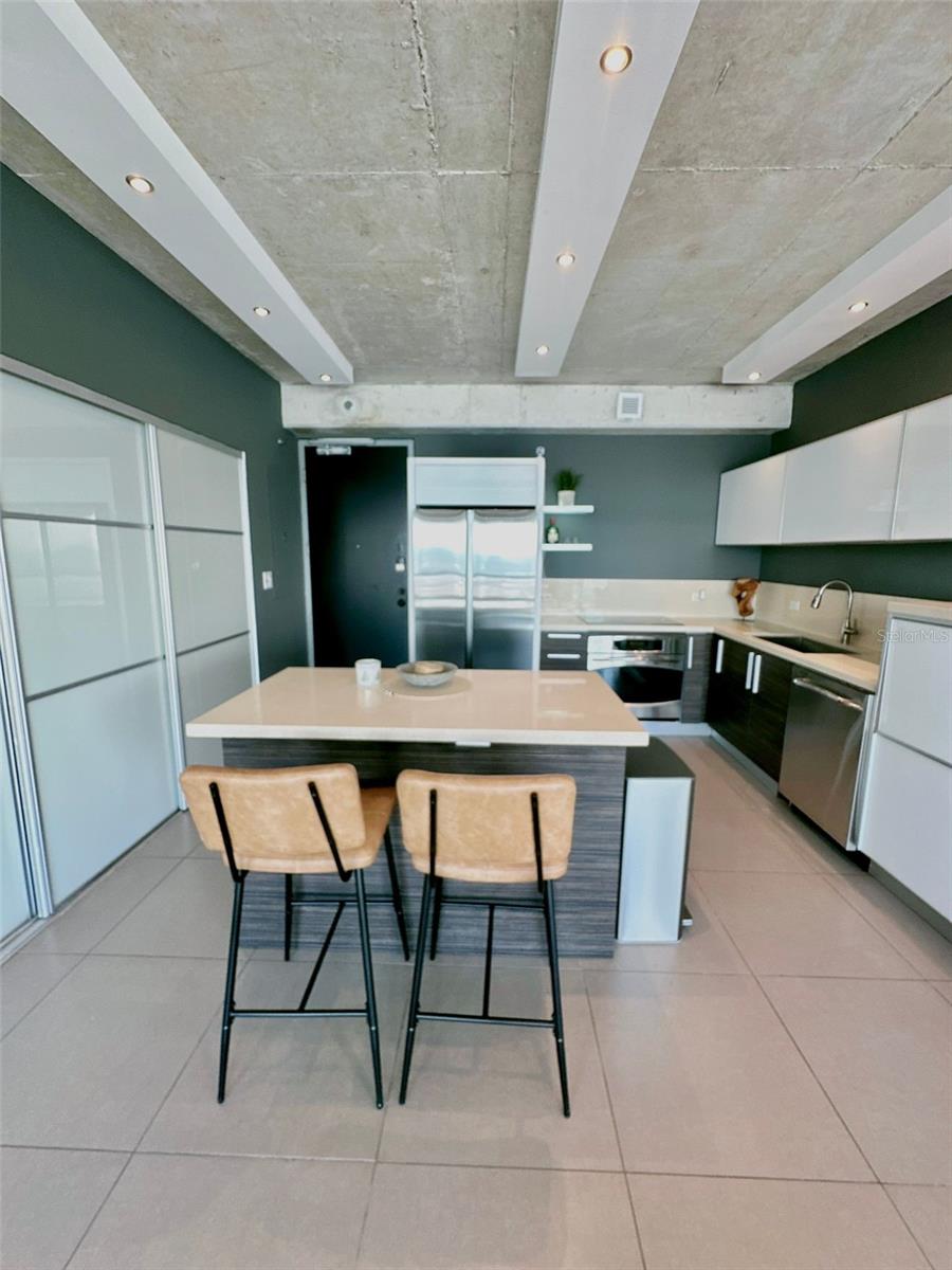 404 CONSTITUCION AVE AVENUE 1706