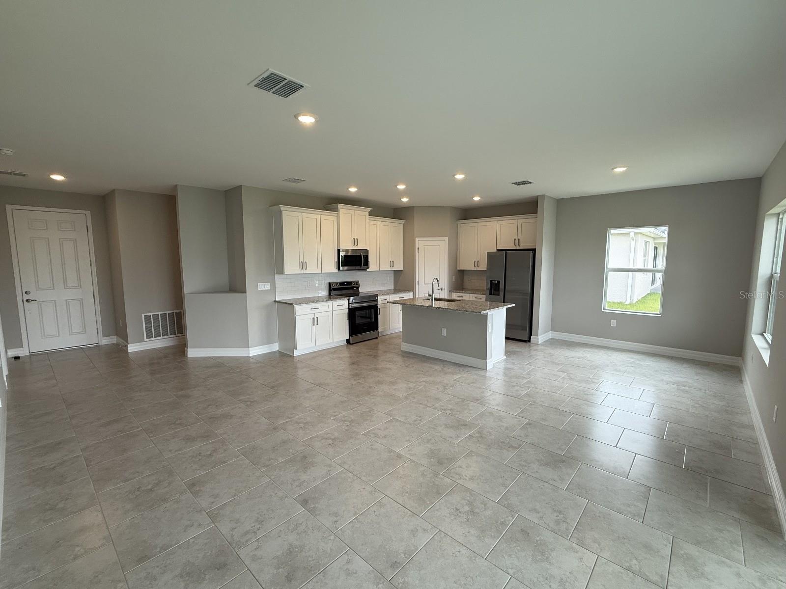 PORT CHARLOTTE SUB 08 - Residential Lease