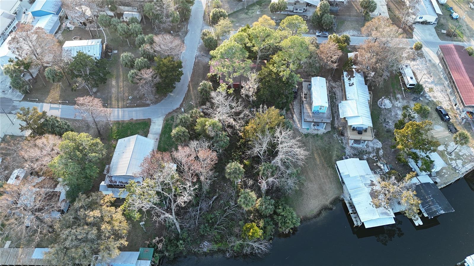 SUWANNEE SHORES ADD - Land