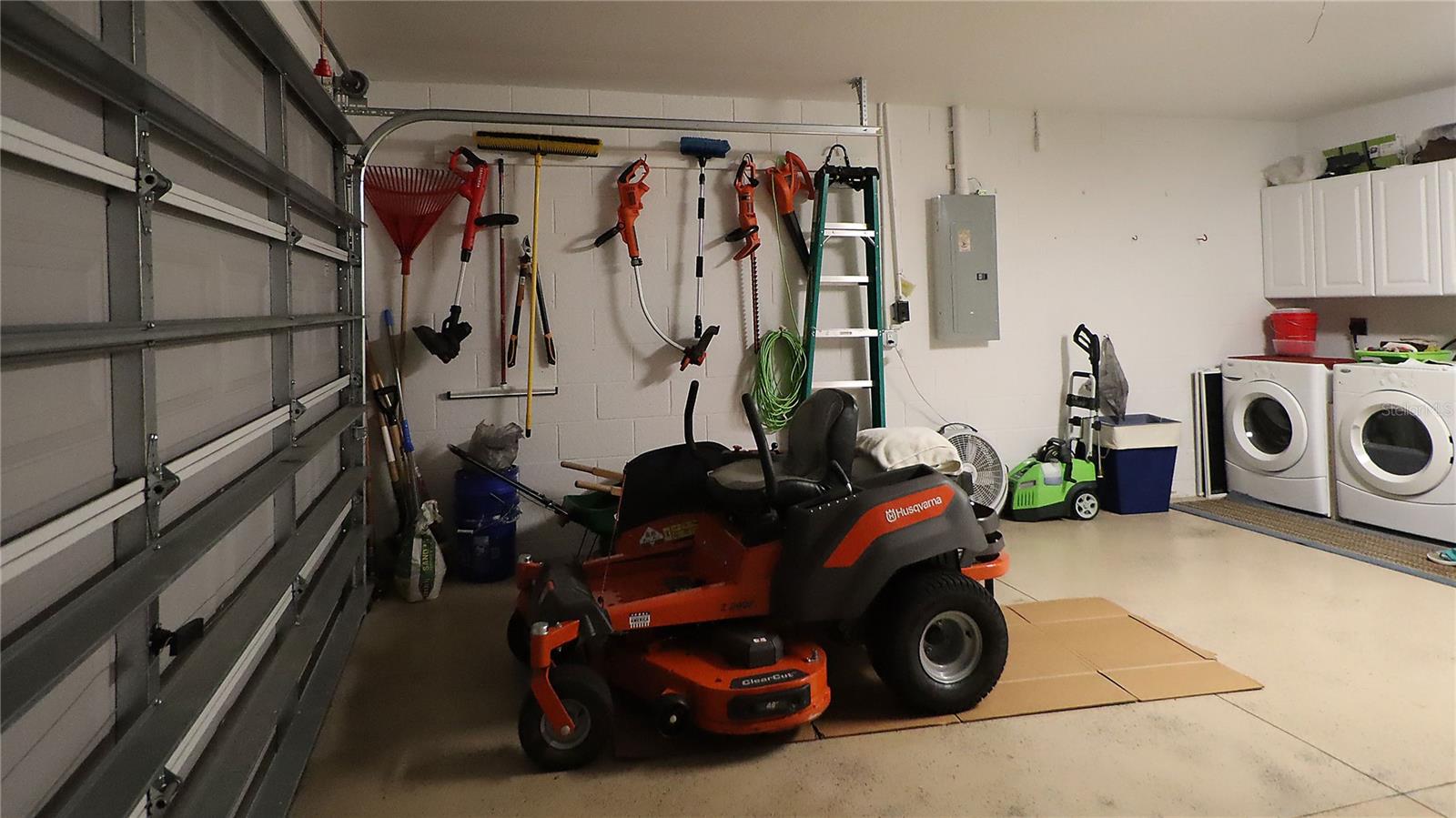 BELLEVIEW HEIGHTS ESTATE - Residential