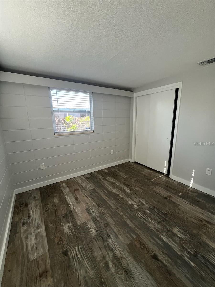 SOUTH VENICE - Residential