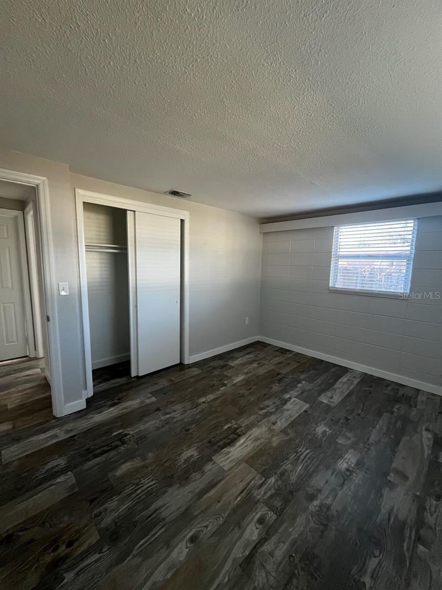 SOUTH VENICE - Residential