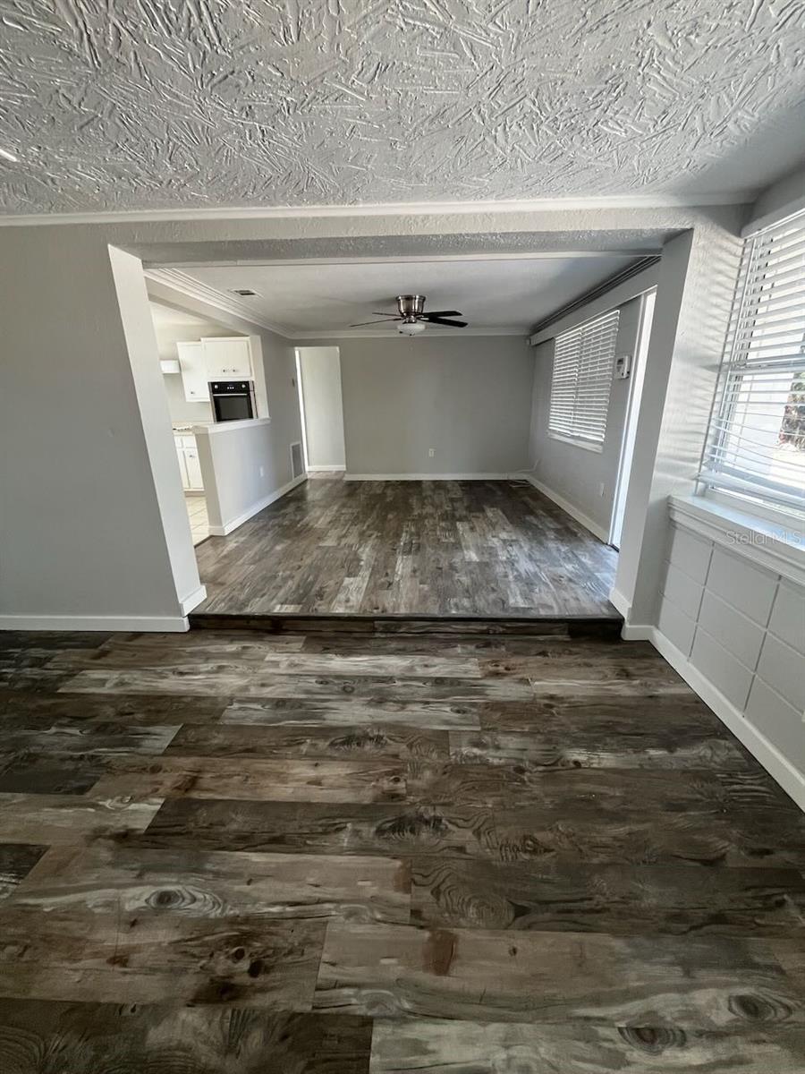 SOUTH VENICE - Residential