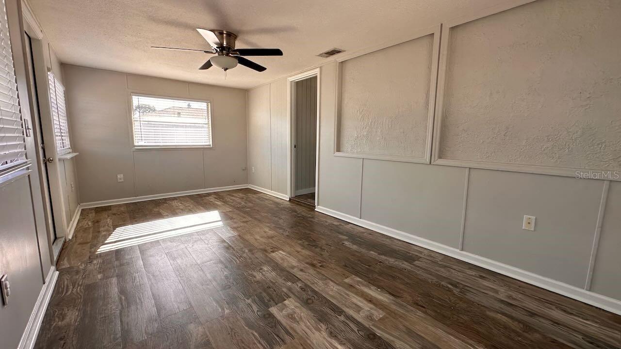 SOUTH VENICE - Residential