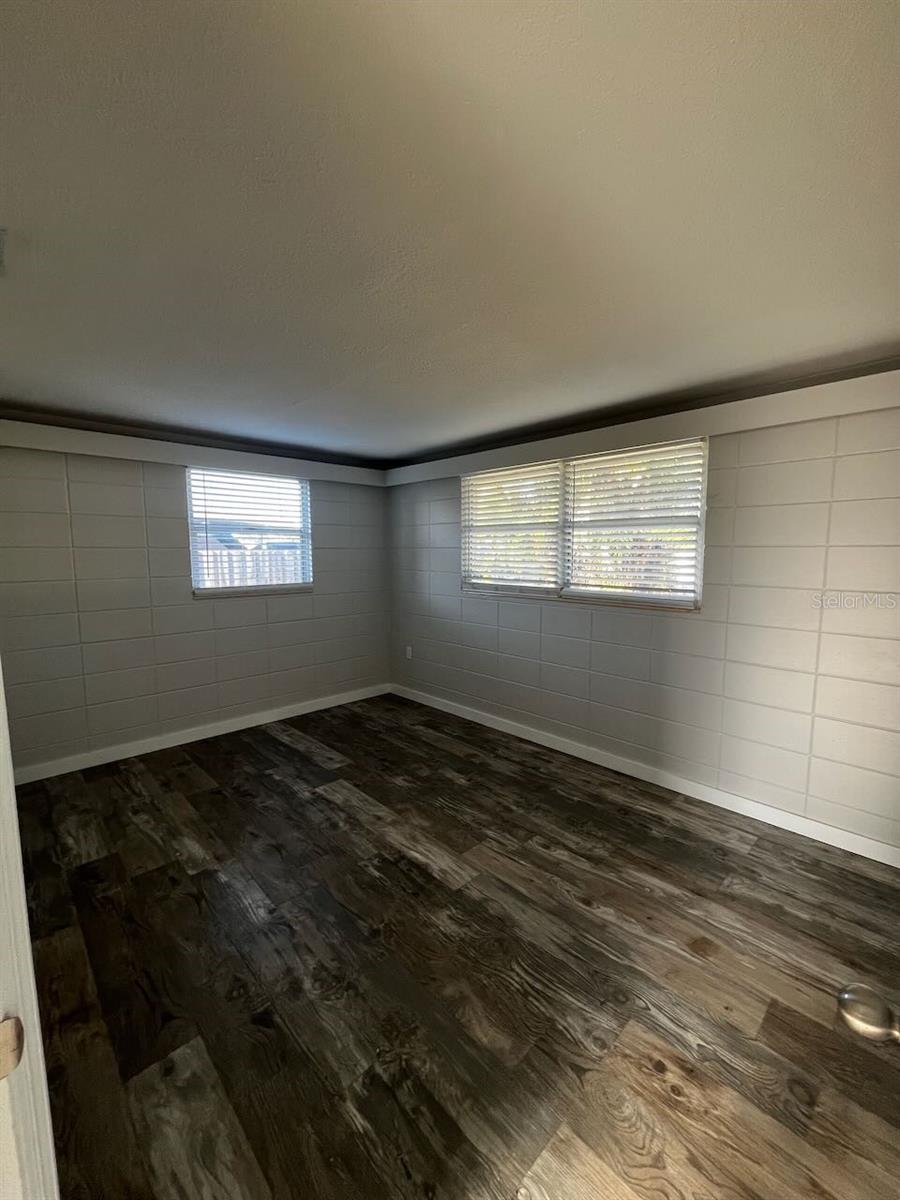 SOUTH VENICE - Residential